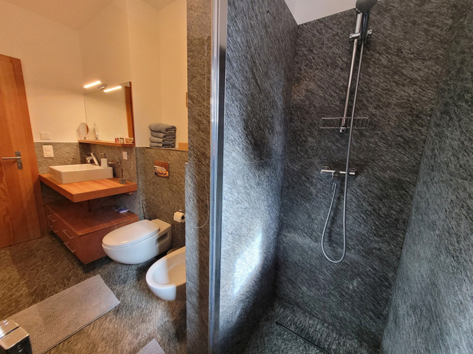 Bathroom 4, Laax Alpine Lodge, Surselva