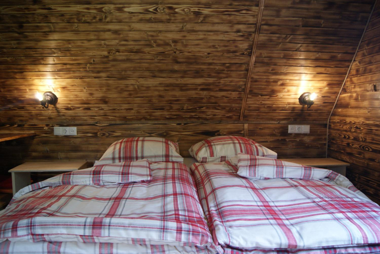 Bedroom, Rakhiv Plai, Rakhivs'kyi