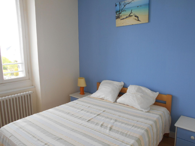 Bedroom 2, Résidence Des Bains, Finistère