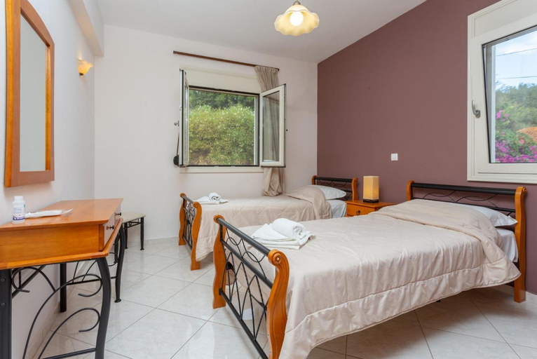 Bedroom 2, Villa Mary, Crete