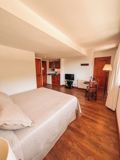 Bedroom 2, Club Hotel Catedral, Bariloche