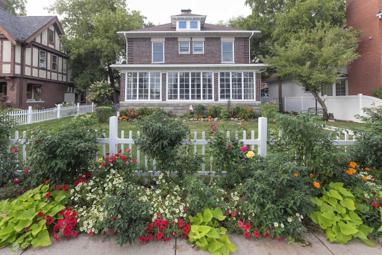 Exterior & Views 2, 4 BDR Lake Geneva Estate Across From Beach!, Walworth