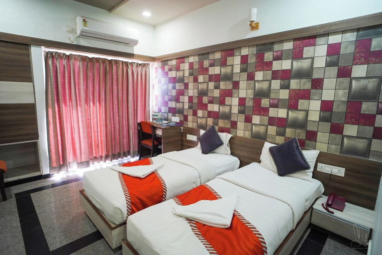 Bedroom 4, Hotel Samrat , Diu