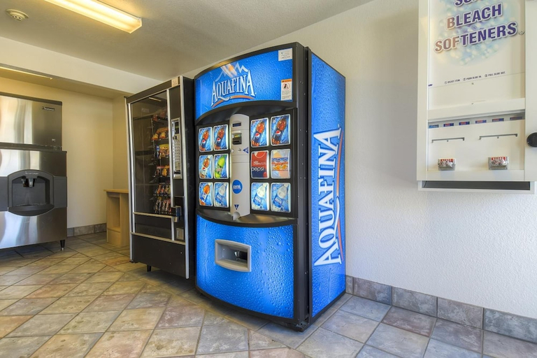 Food & Drinks, Motel 6 Rancho Mirage, CA - Palm Springs, Riverside