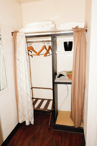 Bedroom 2, Sequoia Village, Tulare