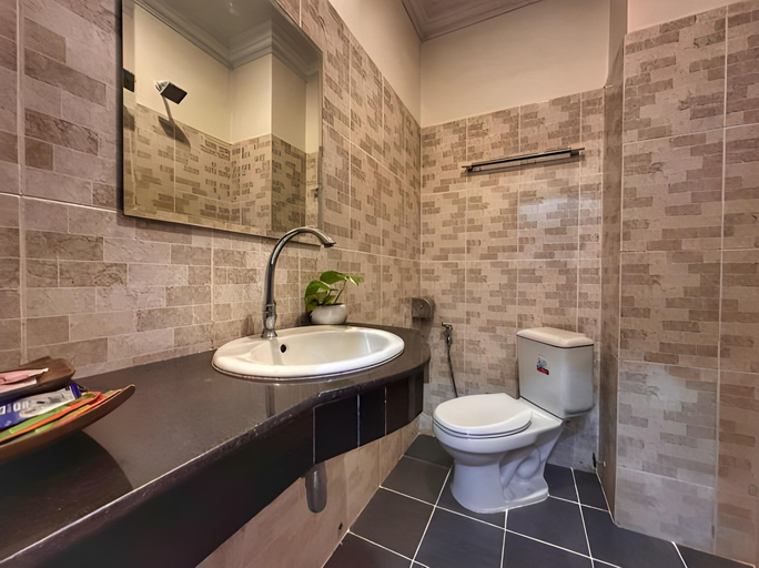 Bathroom, Villa Wat Bo , Siem Reap