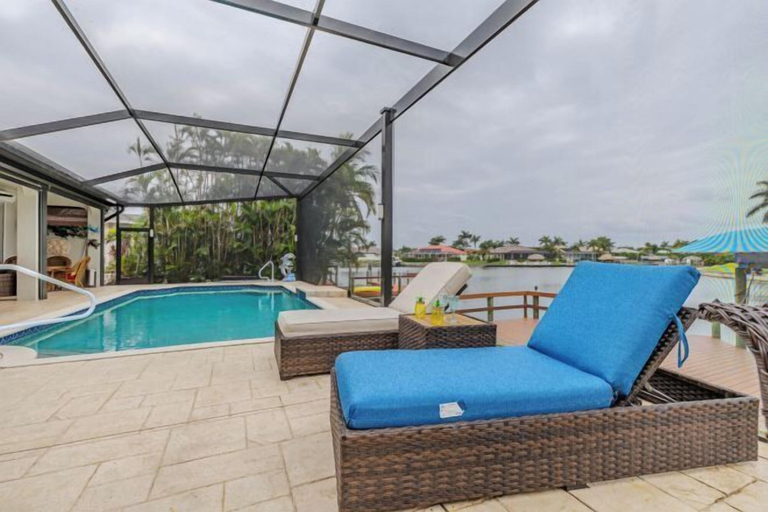 Outdoor pool 3, Moondance Villa, Lee