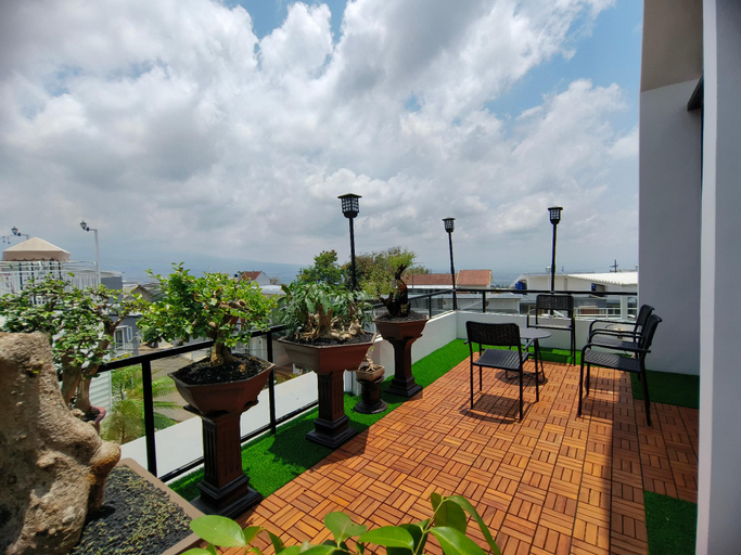 Balcony/terrace 2, Quattrick Villa, Malang