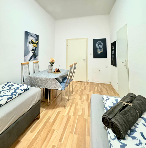 Room 3, Comfortable 2BR Retreat Near Stadthalle, Wien