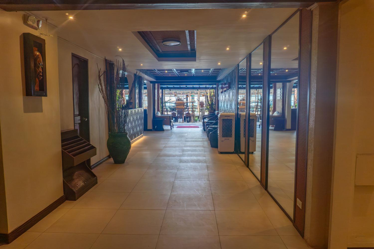 Public Area 4, Red Coconut Hotel, Malay