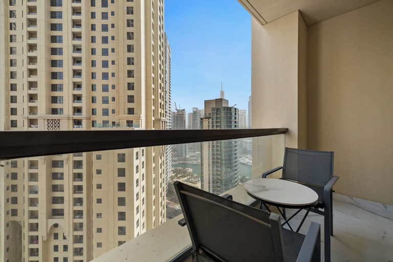 Terrace/patio 2, 2BR Marina View Steps from the Beach, Dubai