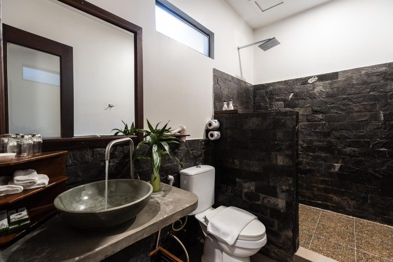 Bathroom 5, Green Amazon Residence, Siem Reap