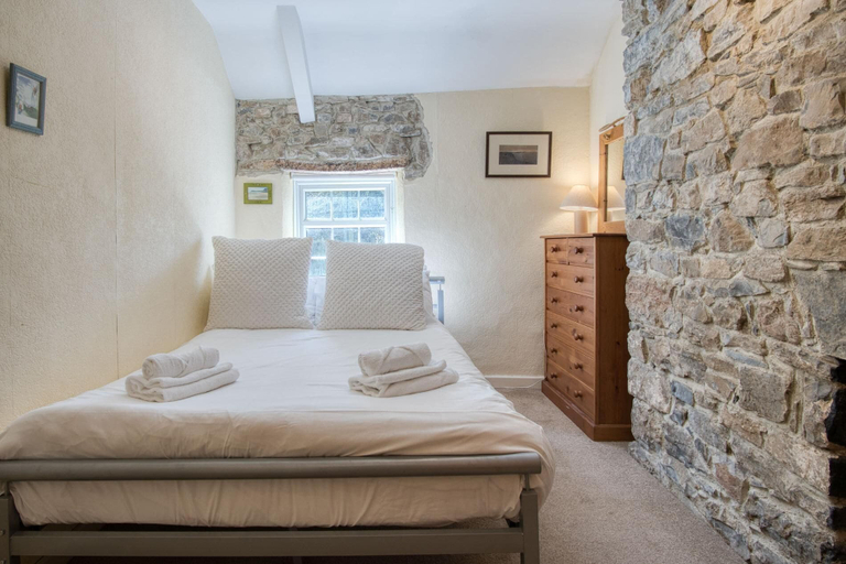 Room 3, Rose Cottage - 3 Bedroom Cottage - Parkmill, Swansea