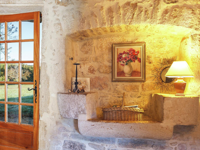 Others 5, Forest Hideaway in Saint-Caprais, Lot