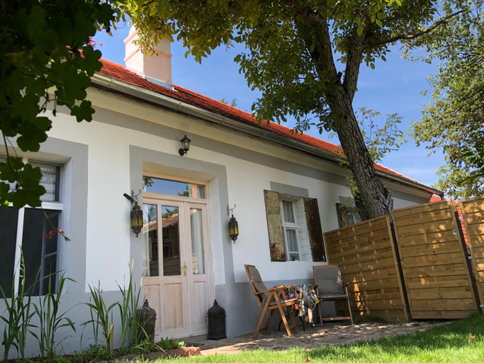 2, Kemenceshaz Apartman, Tapolca