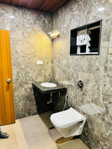 Bathroom 4, Nicolas Farm & Resort, Nagpur