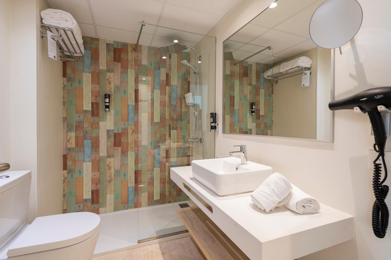 Bathroom 5, Leonardo Royal Hotel Ibiza Santa Eulalia, Baleares