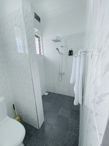Bathroom 5, Karibu House Paje, Kusini