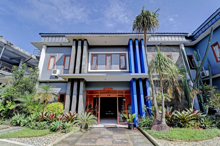 Exterior & Views, OYO 90266 Jarrdin Apartement By Bedpacker, Bandung