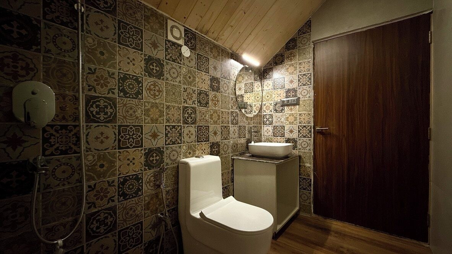 Bathroom 5, TerraTrek Billora, Almora
