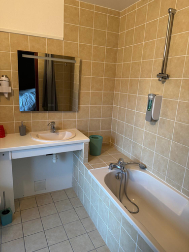 Bathroom 4, Auberge Communale - La Fruitière Péron, Ain
