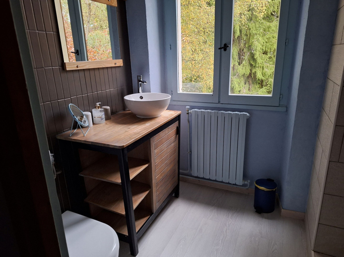 Bathroom 5, LA CHAPELAINE, Drôme