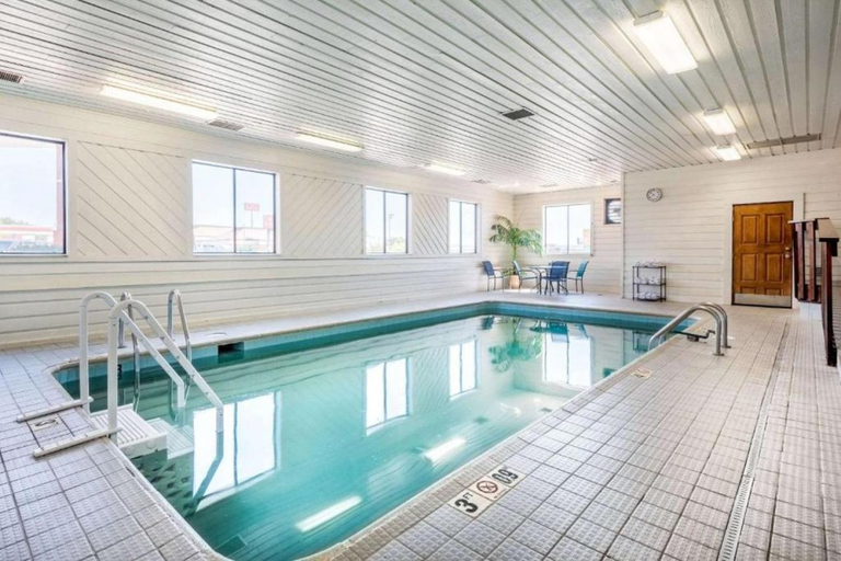 Sport & Beauty, Quality Inn Pueblo North, Pueblo