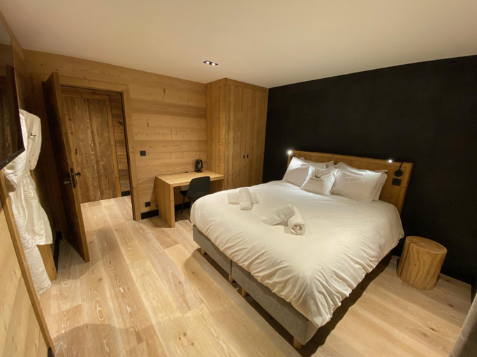 Bedroom, Chalet Aguila - Jacuzzi et sauna panoramique - vue spectaculaire, Pyrénées-Orientales