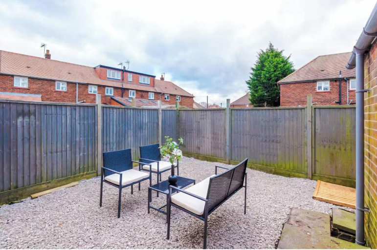 Terrace/patio 5, 3 Barthomley Crescent, Cheshire East