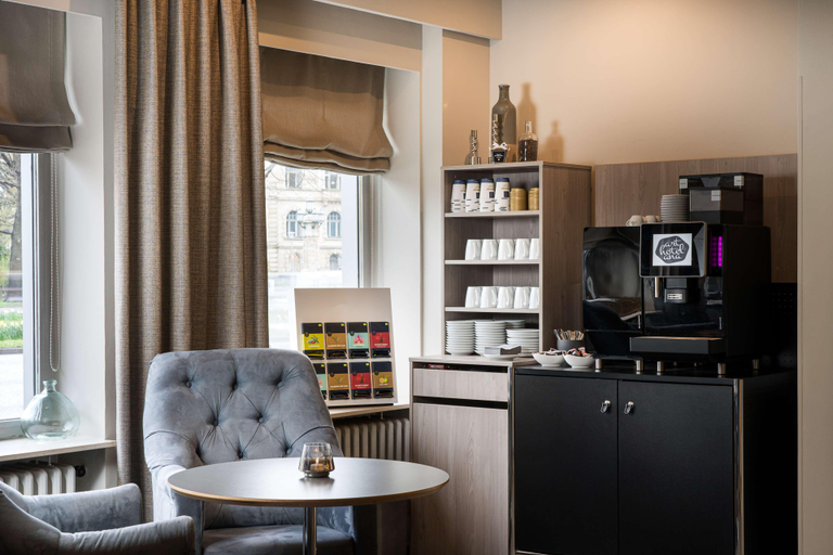 Food & Drinks 5, Elaya Hotel Hannover City, Trademark by Wyndham, Region Hannover