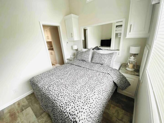 Room 4, Vacation Cottage North Myrtle Beach, Horry