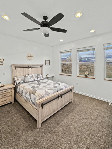 Room 4, Robin's Nest Inn, Bannock