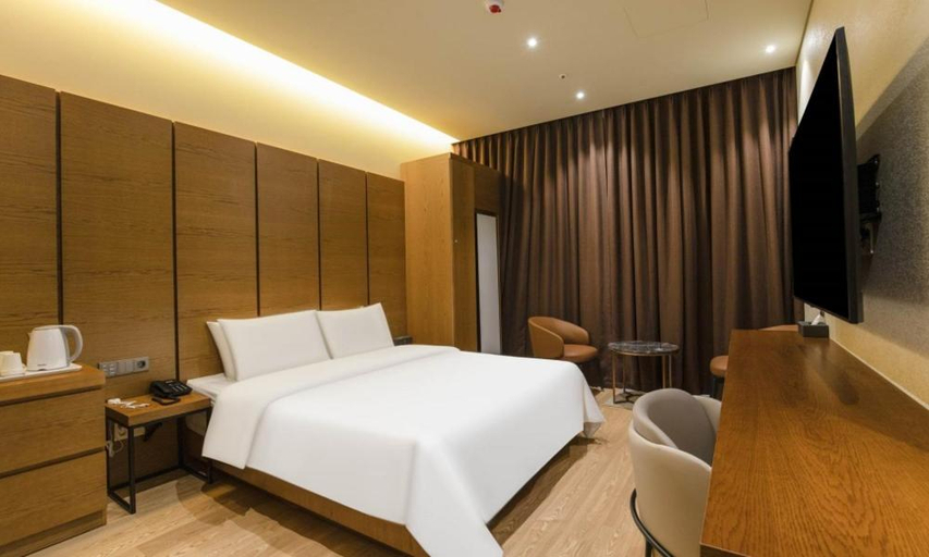 Bedroom 2, Uiwang Milos Hotel, Gunpo