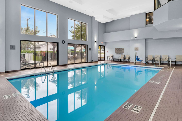 Sport & Beauty 5, Country Inn & Suites by Radisson, Rehoboth Beach - Dewey, Sussex