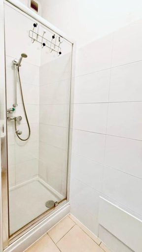 Bathroom 4, Beautiful Stay for 5 Near Stadthalle, Wien