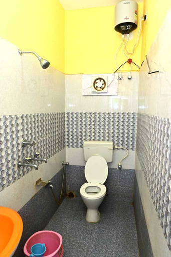 Bathroom, Hotel Kirti Inn, Puri