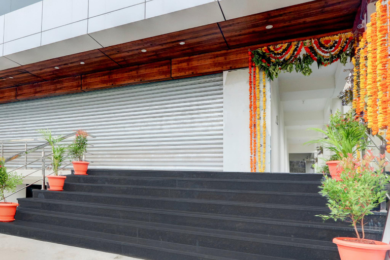Facilities 5, Deluxe With Twin Bed Vishnu Grand, Warangal