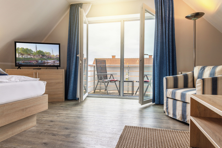 Bedroom 3, HOTEL DÜNENLÄUFER Carolinensiel, Wittmund