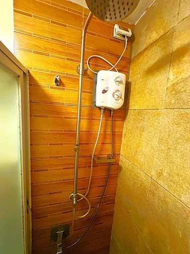 Bathroom 3, GoshenLand Towers Condo 2BR @ Session/SM/Burnham, Baguio City