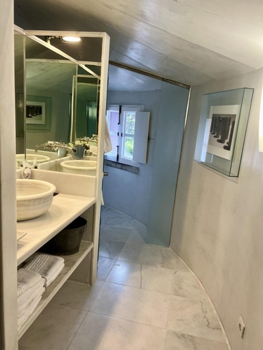 Bathroom, Enoturismo Novavila Rias Baixas Wine Design, Pontevedra