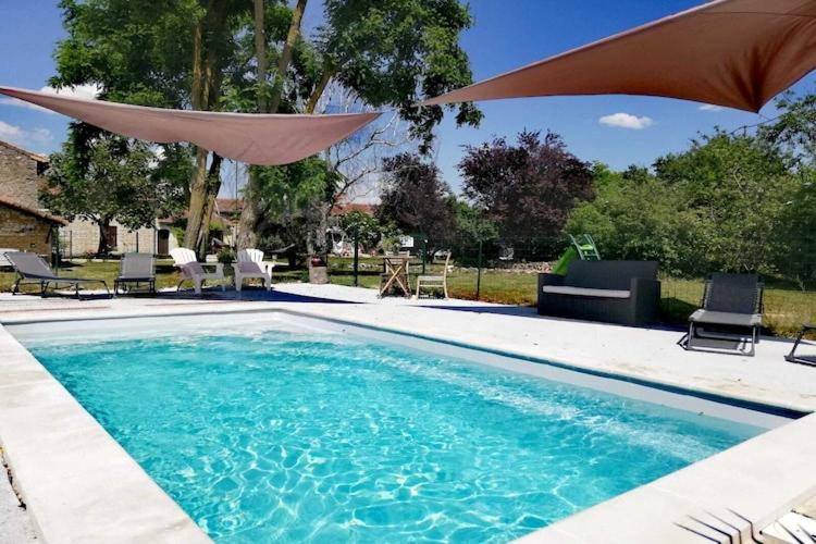 Sport & Beauty 2, Loire Countryside Escape near Castles, Vienne