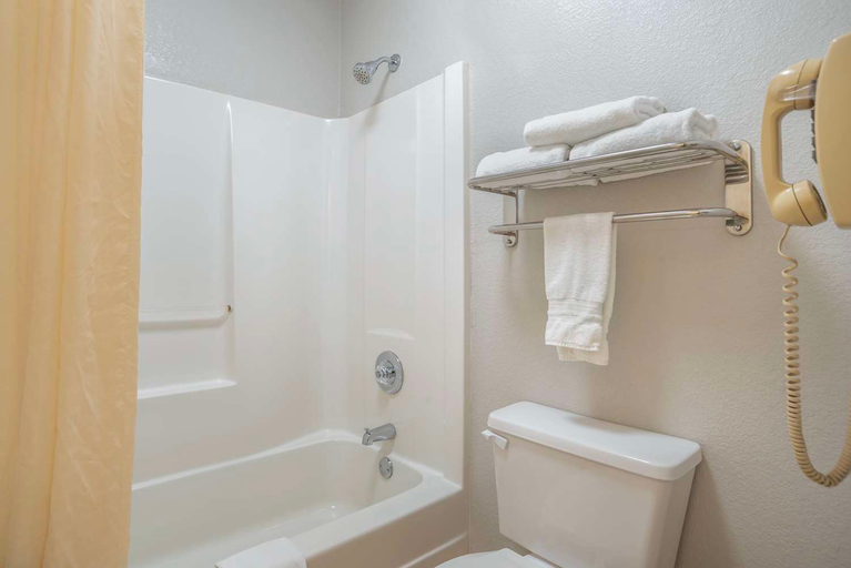 Bathroom 4, Best Western Andalusia Inn, Covington