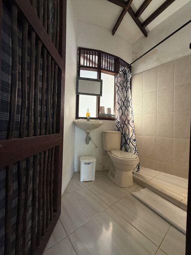Bathroom 3, Hostal El Bohio, Riohacha