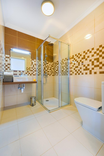 Bathroom 3, Quinta do Vau, Mértola