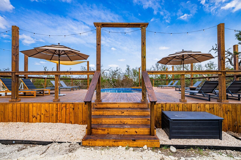Pool 4, Harmonia Dome with KingBed and HotTub, Gillespie
