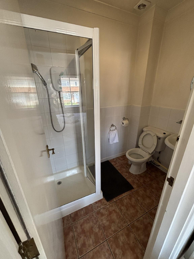 Bathroom 4, Ipswich Inn, Suffolk