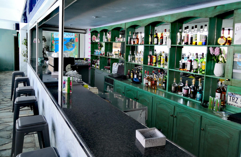 Food & Drinks 4, Tropicana Inn, Ionian Islands