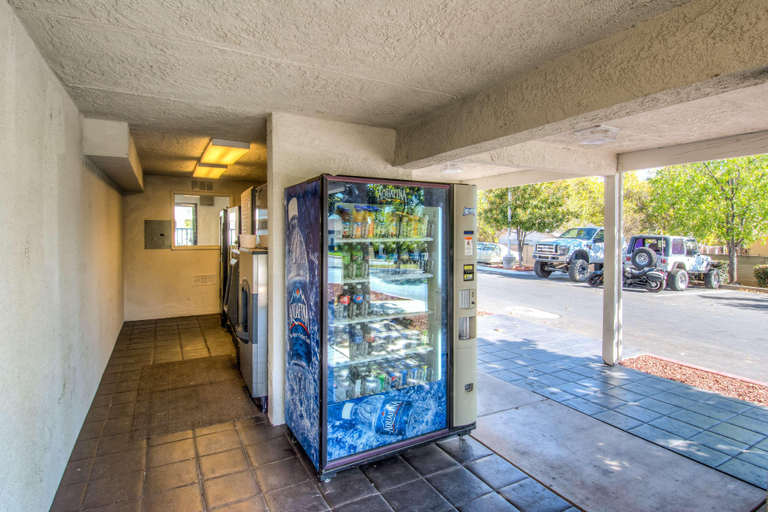 Others 5, Motel 6 Redding South, Shasta