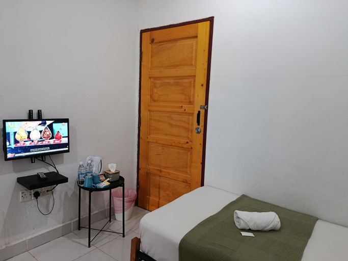 Bedroom 2, Zainab Cottage, Pasir Putih