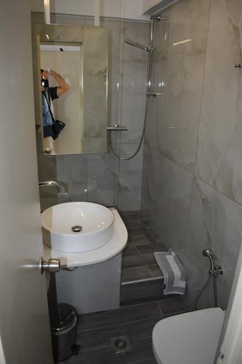 Bathroom 3, Portobelis Apartments, Crete